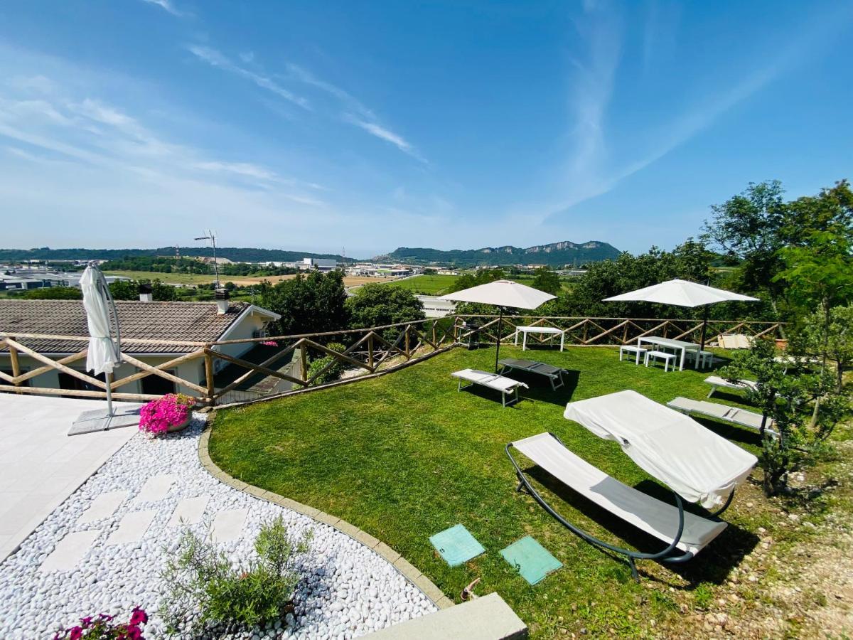 Villa Poggio Ulivo Pool-Apartments Rivoli Veronese Eksteriør bilde