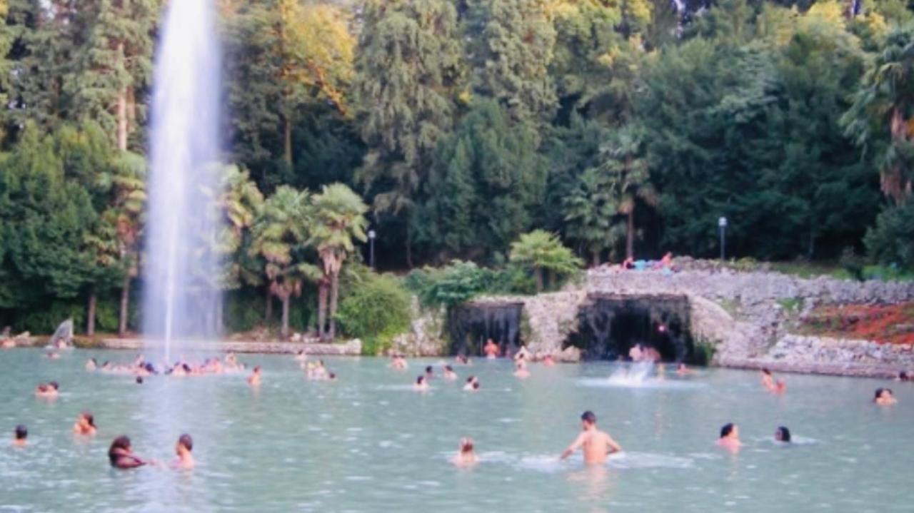 Villa Poggio Ulivo Pool-Apartments Rivoli Veronese Eksteriør bilde