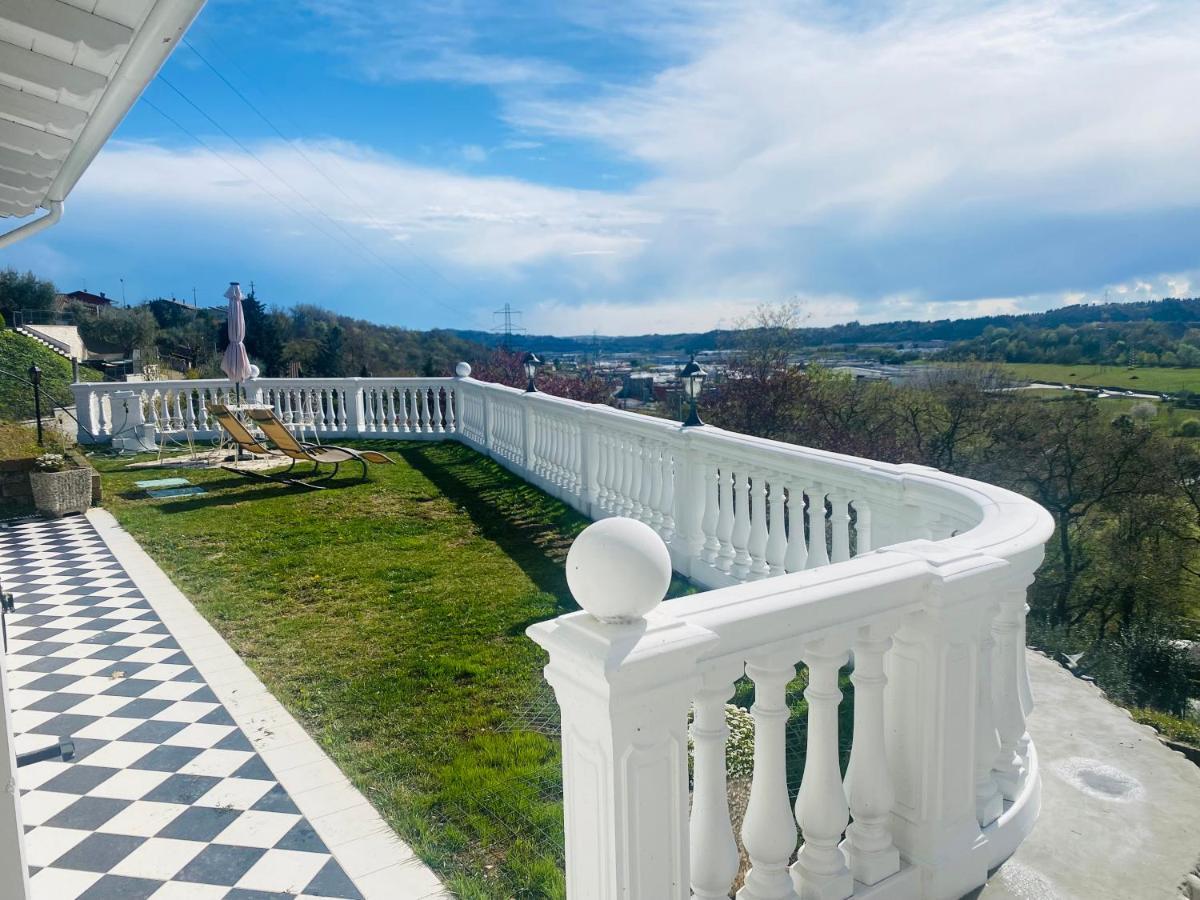 Villa Poggio Ulivo Pool-Apartments Rivoli Veronese Eksteriør bilde