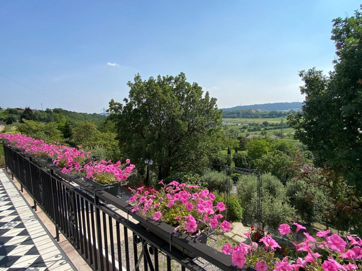 Villa Poggio Ulivo Pool-Apartments Rivoli Veronese Eksteriør bilde