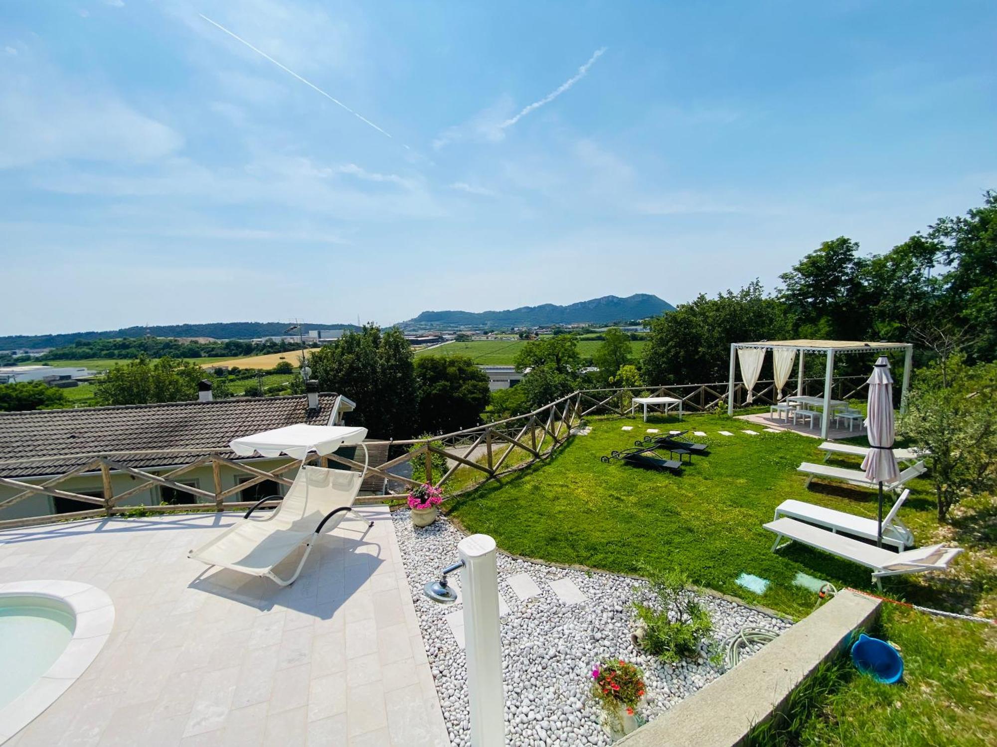 Villa Poggio Ulivo Pool-Apartments Rivoli Veronese Eksteriør bilde